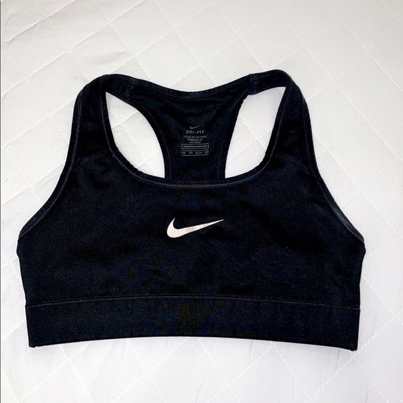 Nike sports bra - Picture 1 of 3